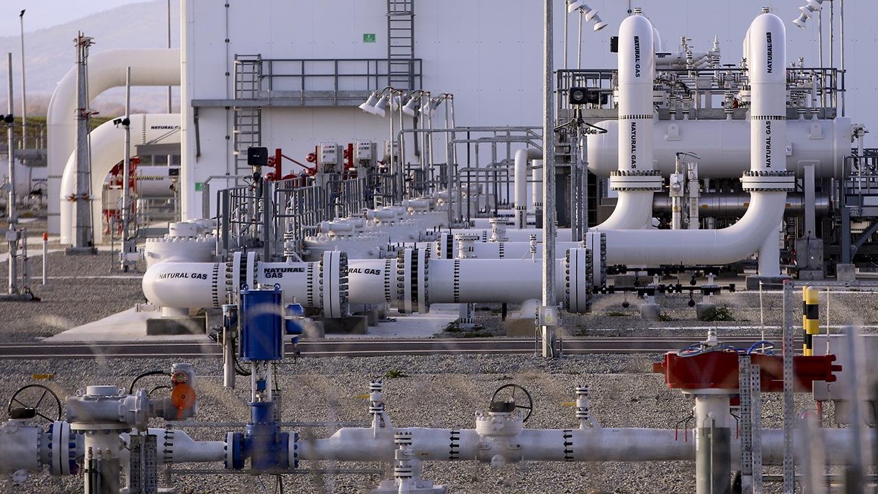 Petrol ve Doğalgaz Orta Akım — Boru hatları, terminaller, depolama ve aktarım altyapısı için koruma.